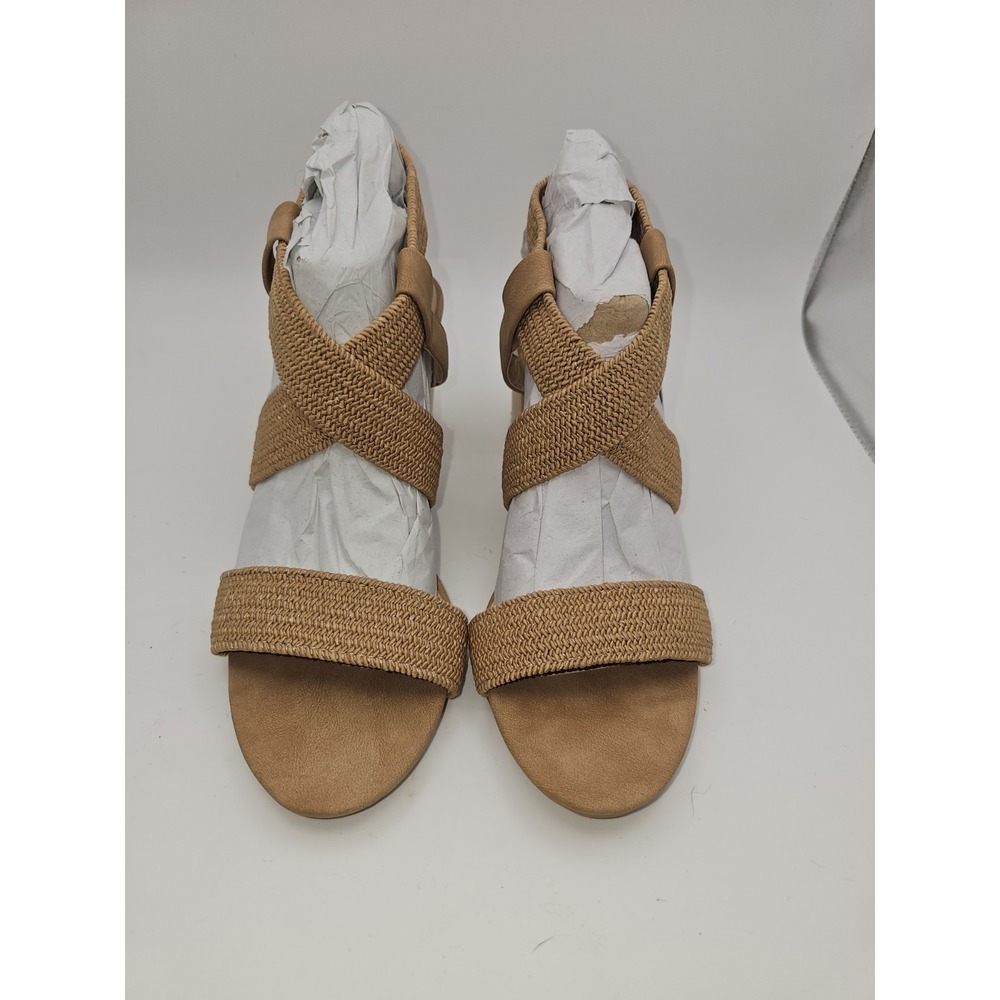 Solanz Women's Tan Woven Strap Block Heel Sandals Women's Shoes Sz 10
